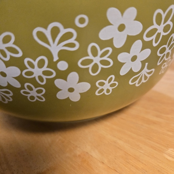 Vintage Pyrex.  #403 Spring Blossom (OS) - Picture 4 of 5